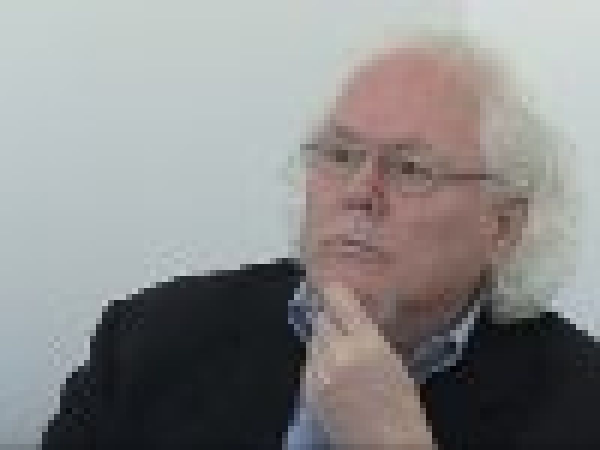 Проф.Др Клајд Масгрејв.