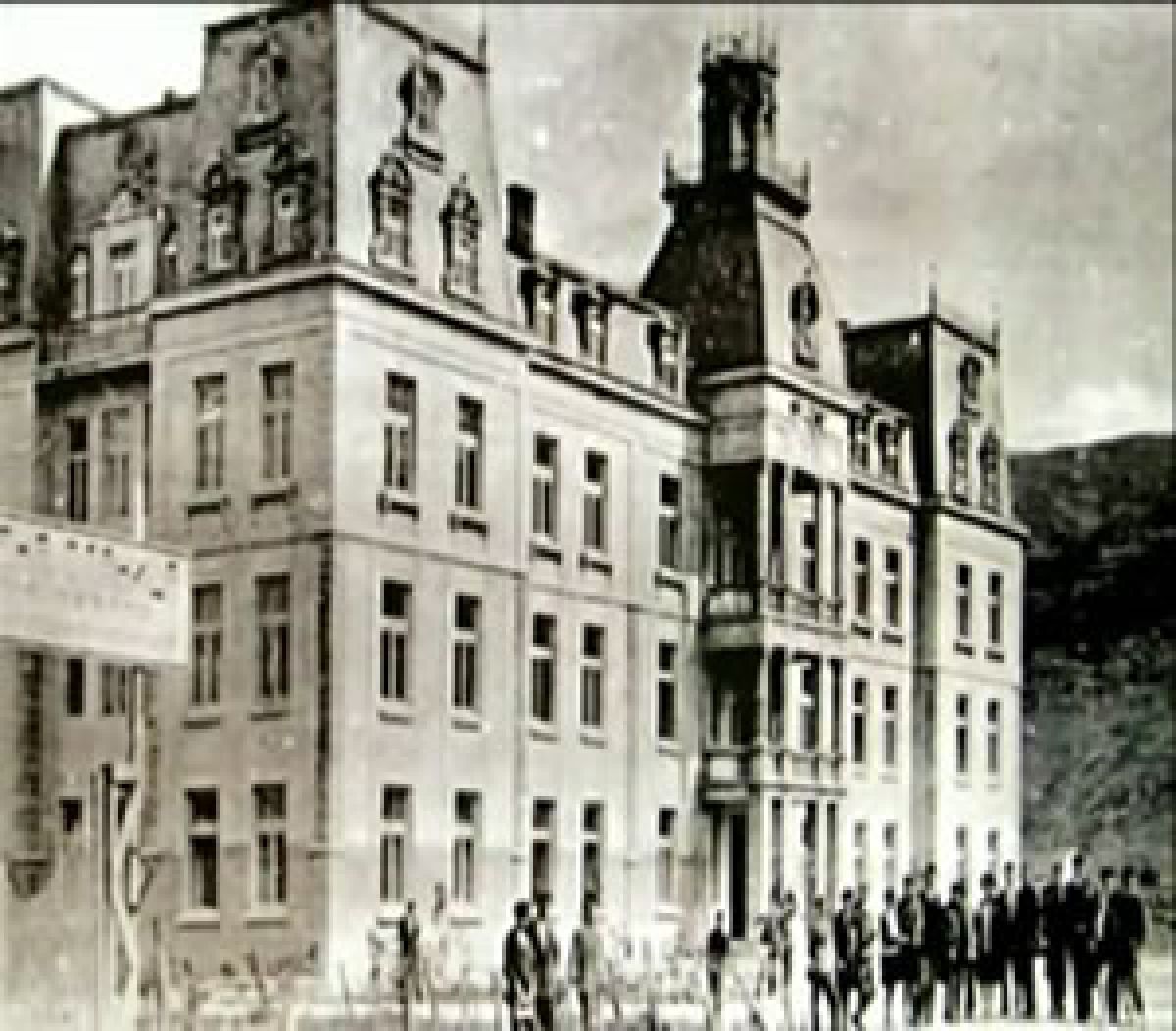 zgradata na deneshnata Gimnazija