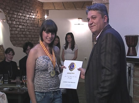 nagradena ucenicka; Mihajlo Arnaudov (Televizija TVM)